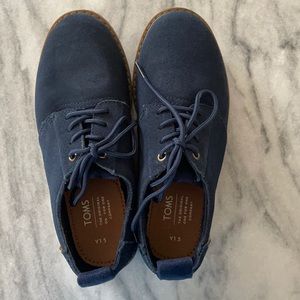 Kids toms dressy shoes size 1.5